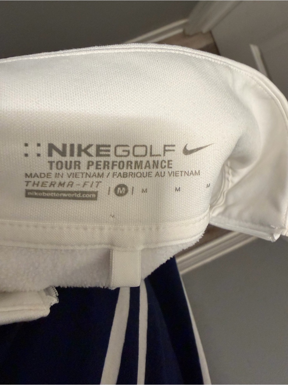 Women’s Nike performance Cream Half-Zip Pullover long sleeve top - Picture 3 of 6